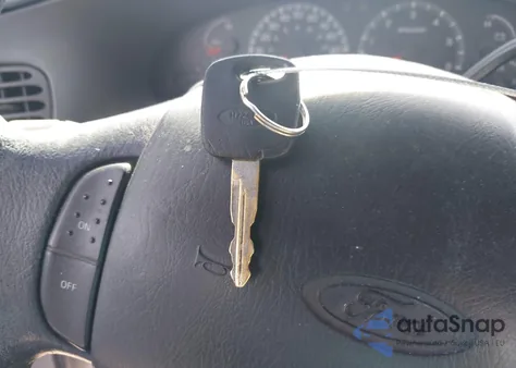 2000 Ford F-150 Lariat/Work Series/Xl/Xlt z USA, uszkodzony, nr VIN 1FTRX18L9YNB43776